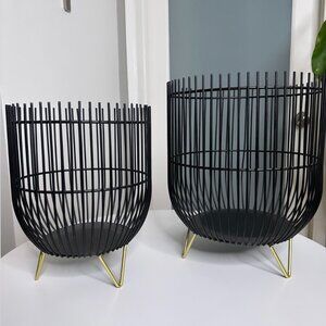 SET Black Pots with Gold Metal Feet